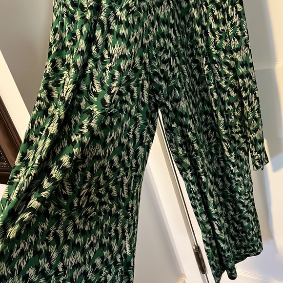 Cropped Jumpsuit - Picture 6 of 6